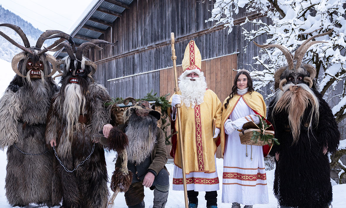 Tradiciones navideñas y de Año Nuevo en las montañas del mundo